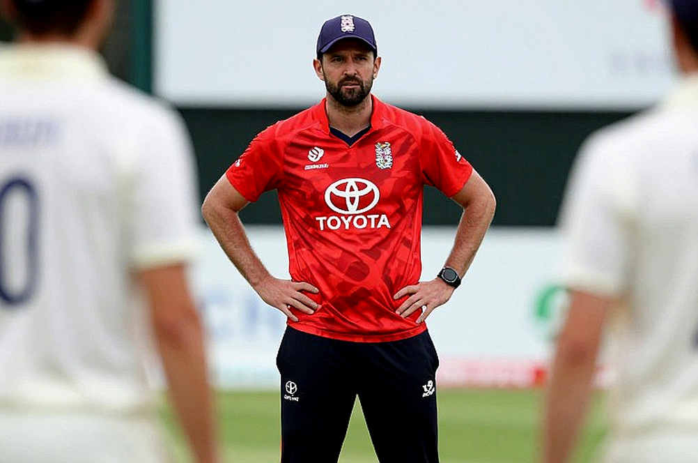The Report of the Empty Tape: The Responsibility of Silence in Cricket Analysis The Report of the Empty Tape: The Responsibility of Silence in Cricket Analysis