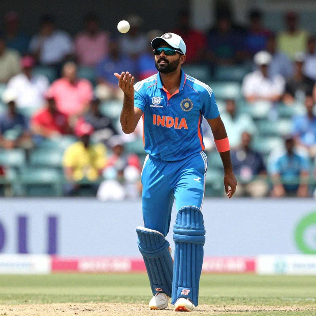 Australia tighten grip at Durban as South Africa stare at the follow-on