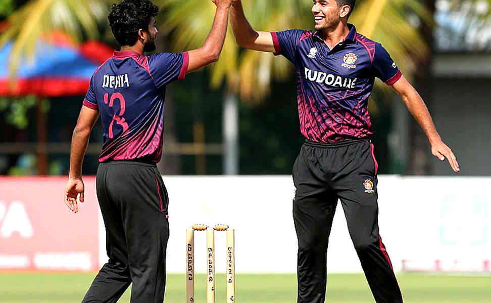 লখনউয়ের ফাঁকা ওভার: আট উইকেটের জয় যেভাবে সিরিজের প্রমাণ নয় লখনউয়ের ফাঁকা ওভার: আট উইকেটের জয় যেভাবে সিরিজের প্রমাণ নয়