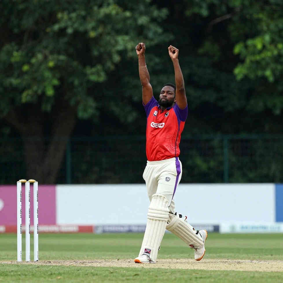 শিশিরের সামনে স্পিন: অ্যালান বর্ডার ফিল্ডে সিক্সার্সের টস সিদ্ধান্তের ভেতরের টানাপোড়েন